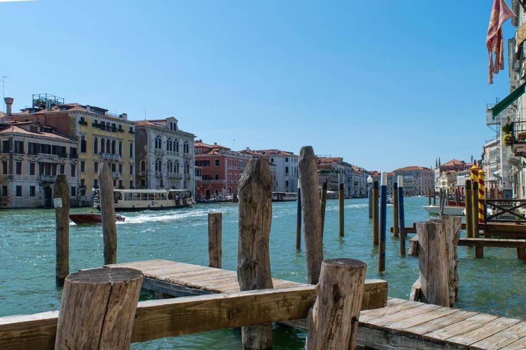 Residence Alma - Rialto Bridge Venesia Bagian luar foto
